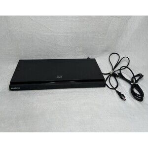Samsung BD-D5500 3D Blu-Ray Player with HDMI Cable WORKING